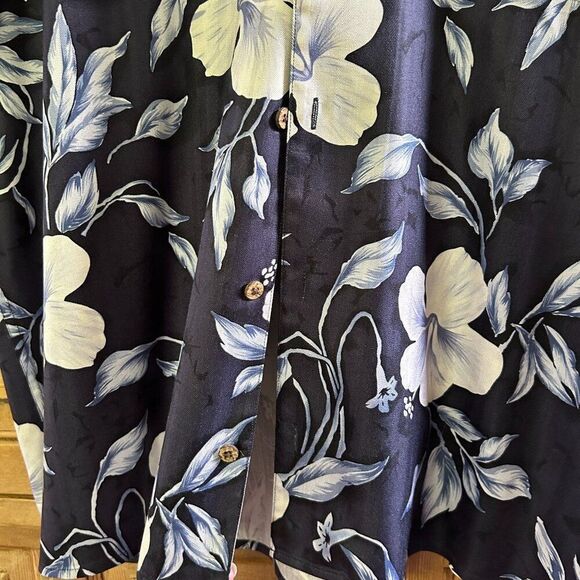 Jos. A. Bank XL Navy Blue Hawaiian Short Sleeve Button Front Shirt Tropical Silk - Picture 4 of 12